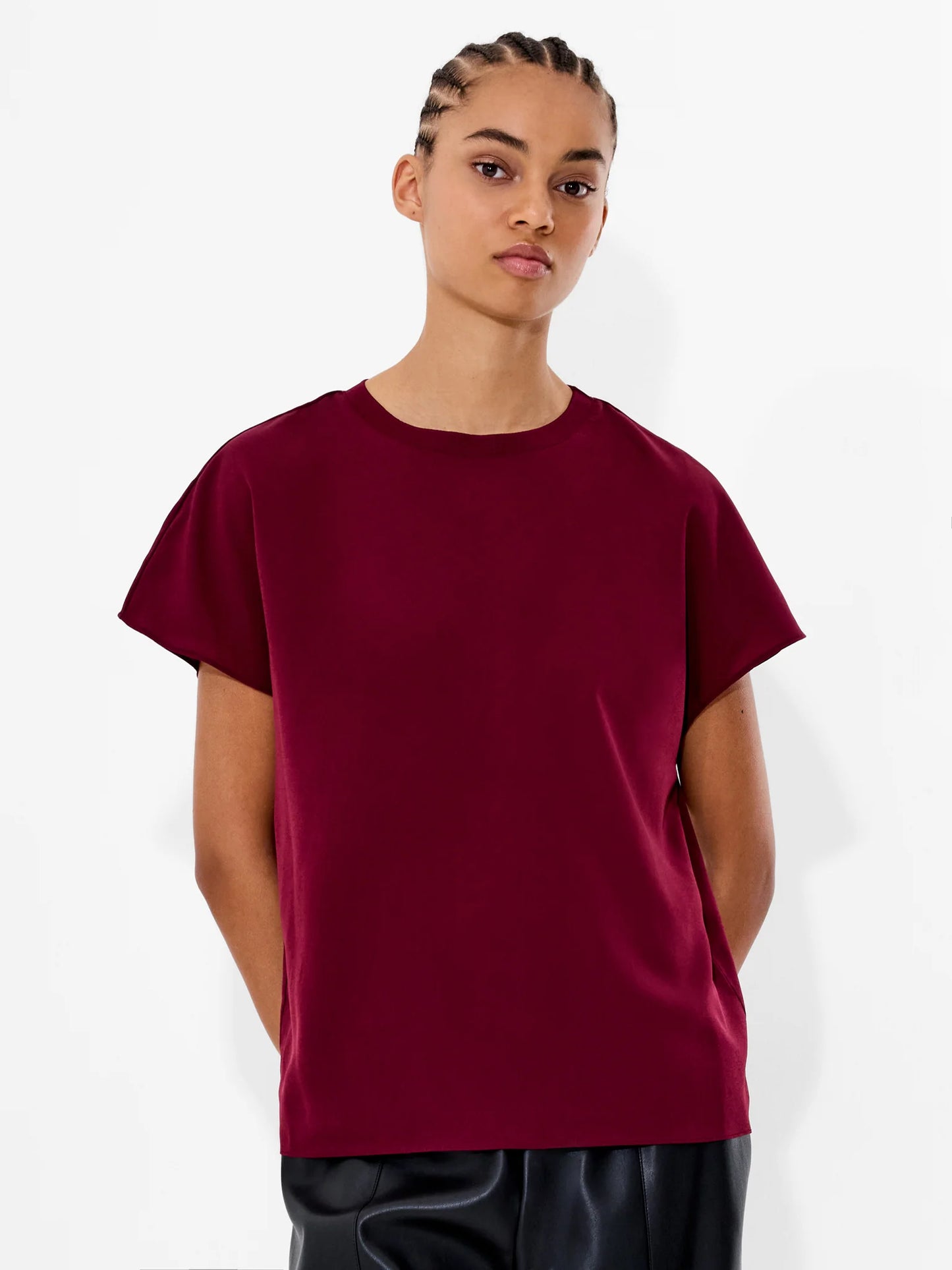 Crepe Light Crew Neck Top - Bordeaux Red