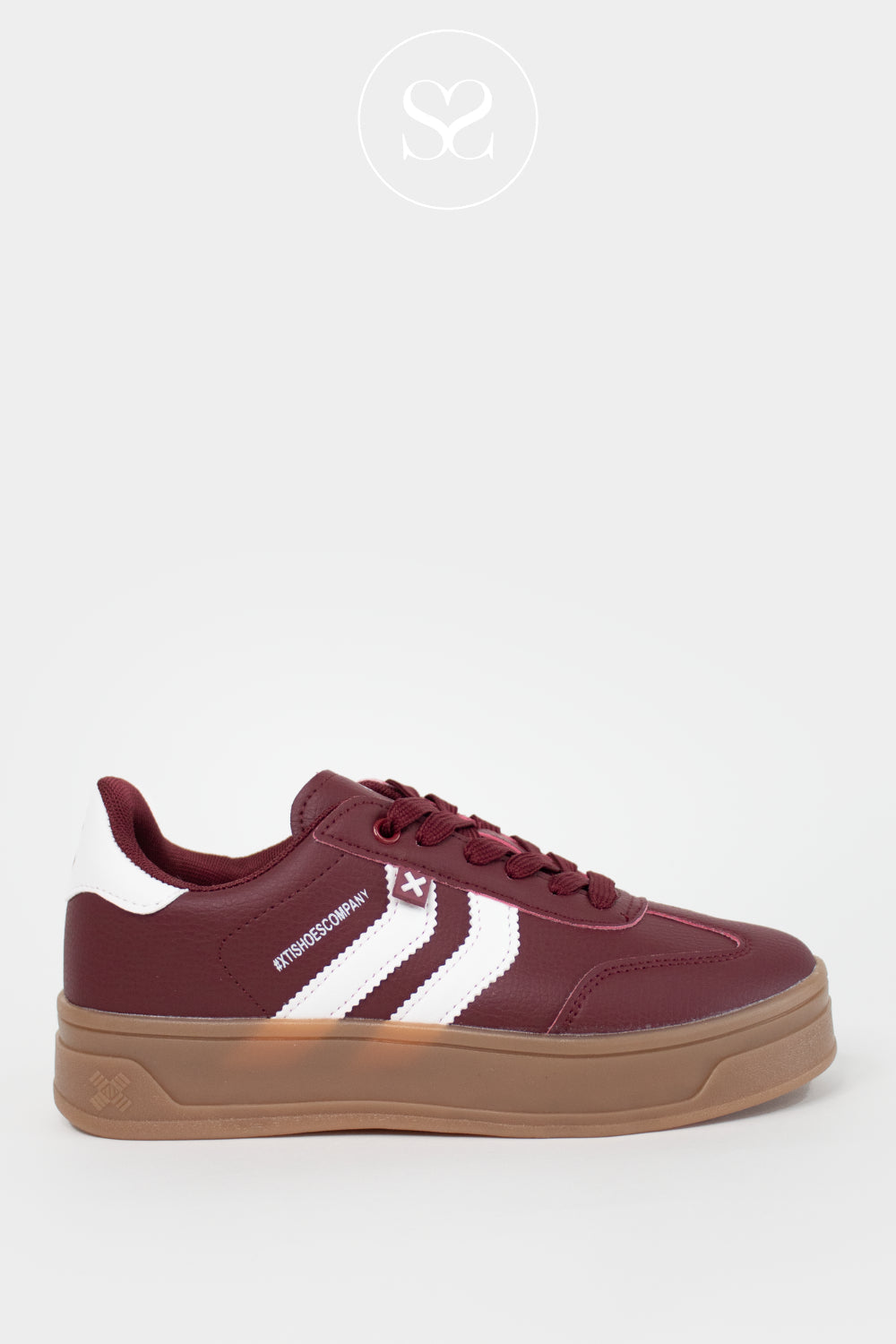 XTI 144585 Gum Sole Sneaker - Burgundy