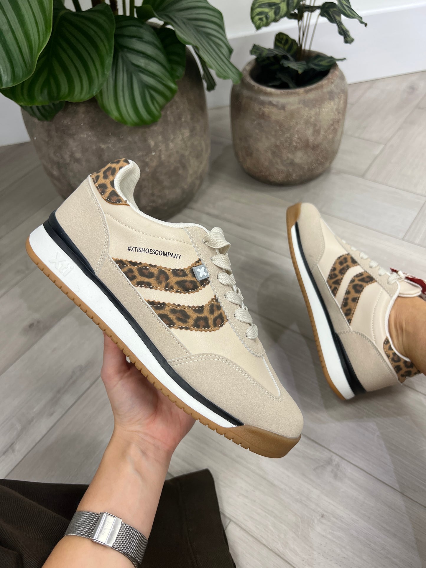 XTI 144587 Retro Leopard Sneaker - Beige