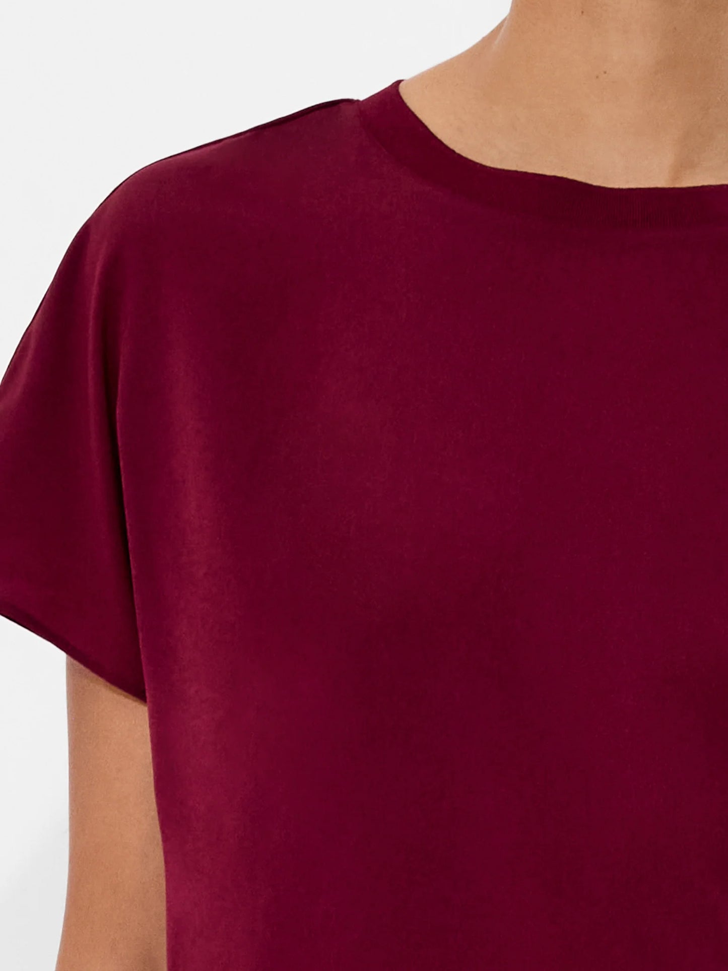 Crepe Light Crew Neck Top - Bordeaux Red