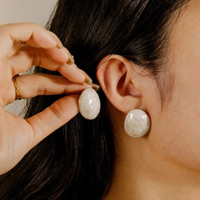 Maylis Mother of Pearl Earring