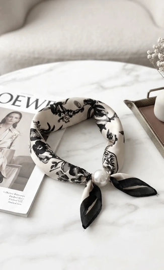 Magnetic Pearl Scarf - White Floral