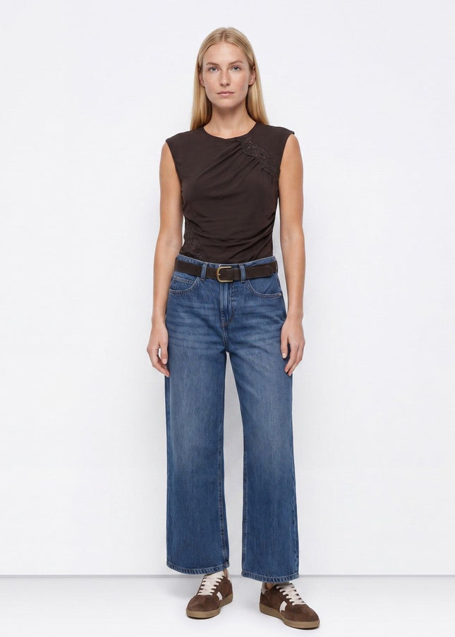 Nora Cropped Straight Jeans