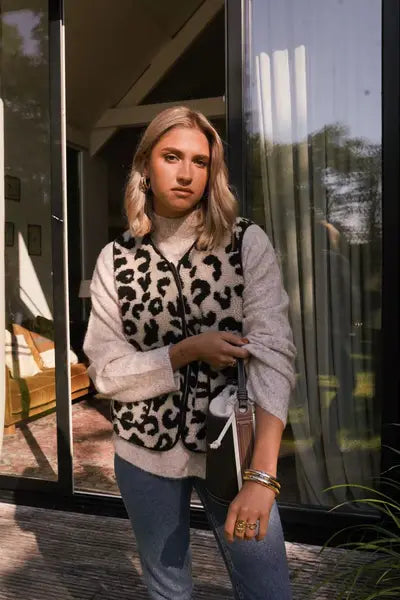 Alexa Suede Lined Borg Gilet - Leopard