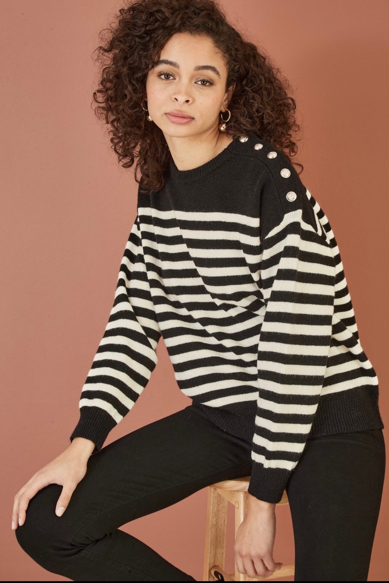 Yumi - Stripe Knitted Relaxed Jumper With Button Details - Black