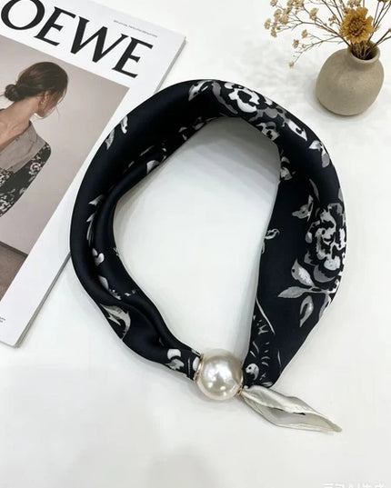 Magnetic Pearl Scarf - Black Floral