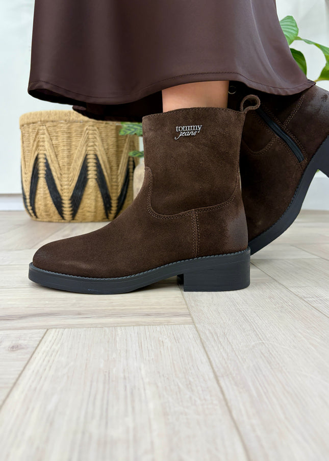 Suede Soft Outsole Chelsea Boots - Deep Brown