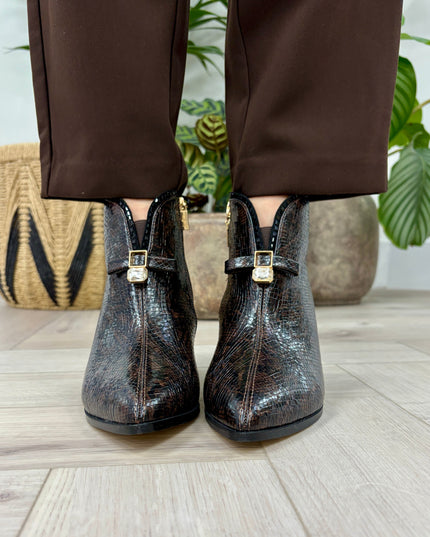 Alness Boots - Truffle Scale
