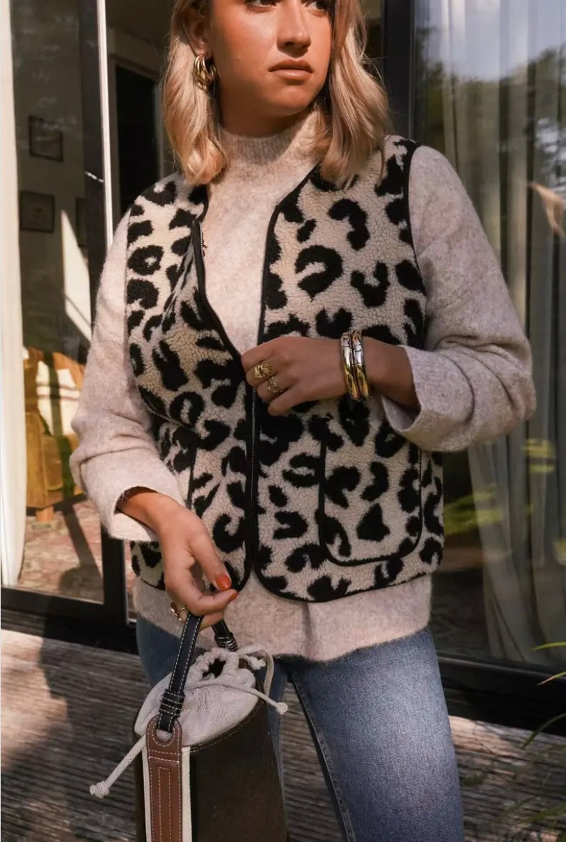 Alexa Suede Lined Borg Gilet - Leopard