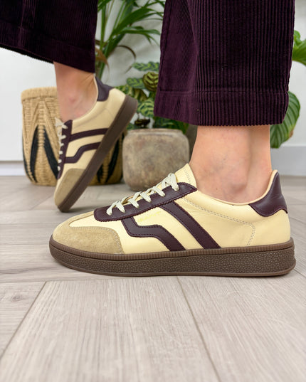 Cuzima Leather & Suede Sneaker - Cream/Wine