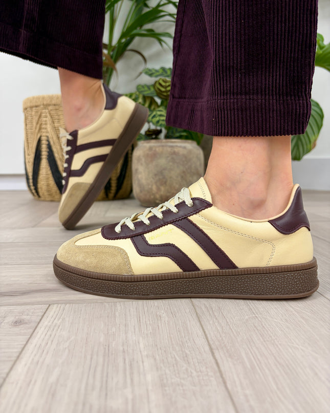 Cuzima Leather & Suede Sneaker - Cream/Wine