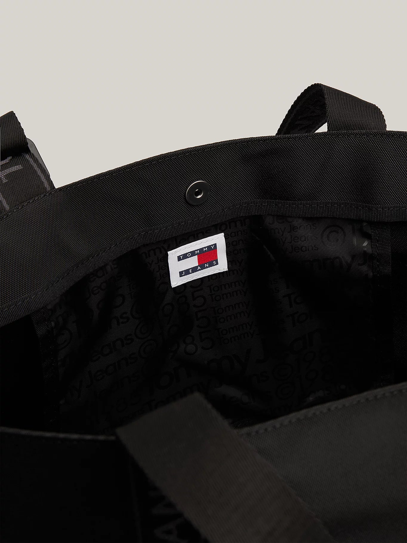 Tommy Jeans - Essential Repeat Logo Tote - Black