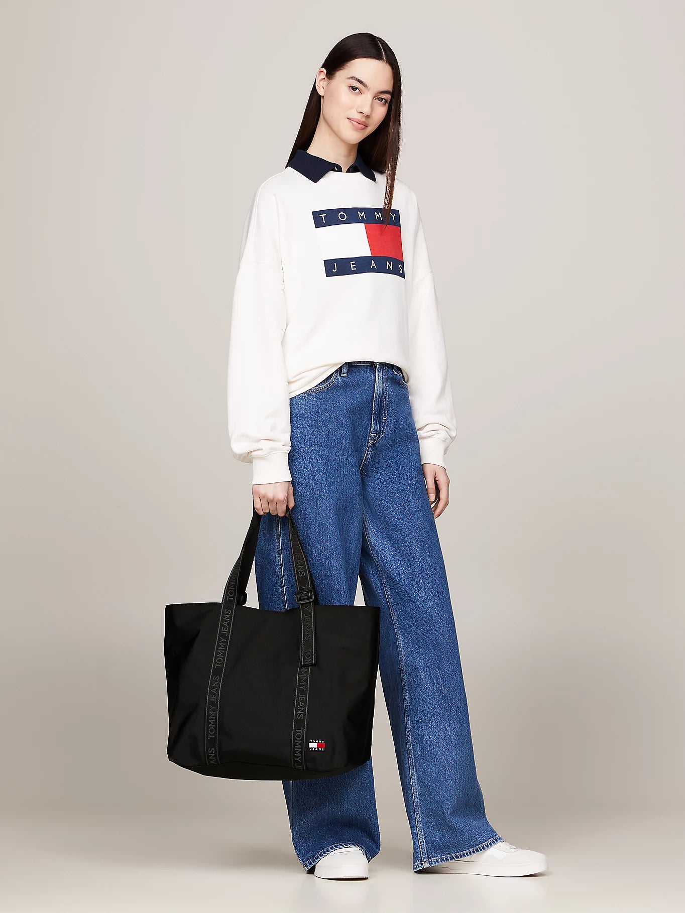 Tommy Jeans - Essential Repeat Logo Tote - Black