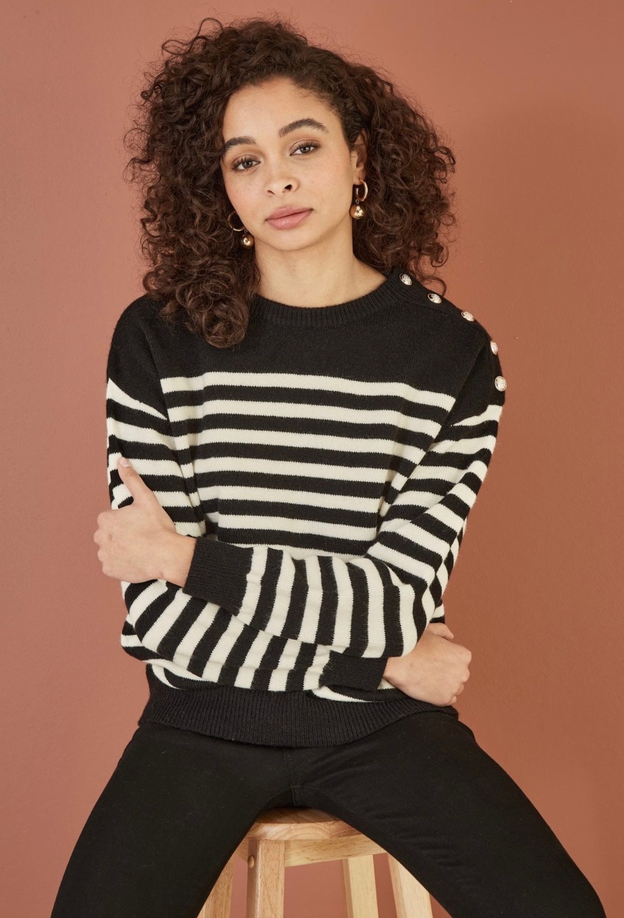 Yumi - Stripe Knitted Relaxed Jumper With Button Details - Black