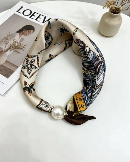 Magnetic Pearl Scarf - Champagne Feathers