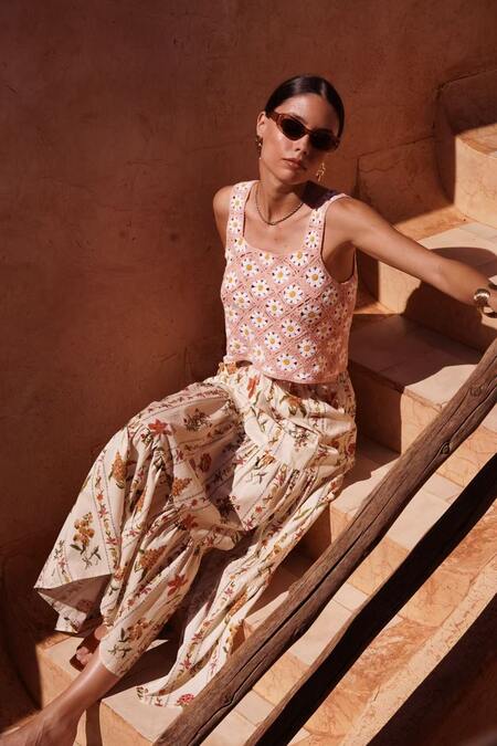 Eva Daisy Crochet Top - Pink