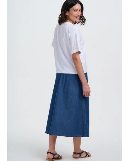 Celia Boxy T-Shirt - White, Flower Chain