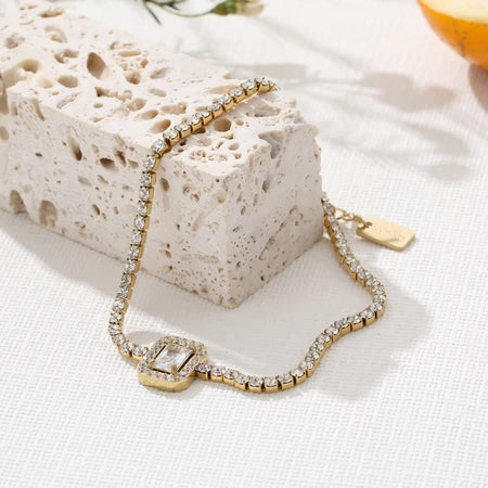 Sara Bracelet - Gold