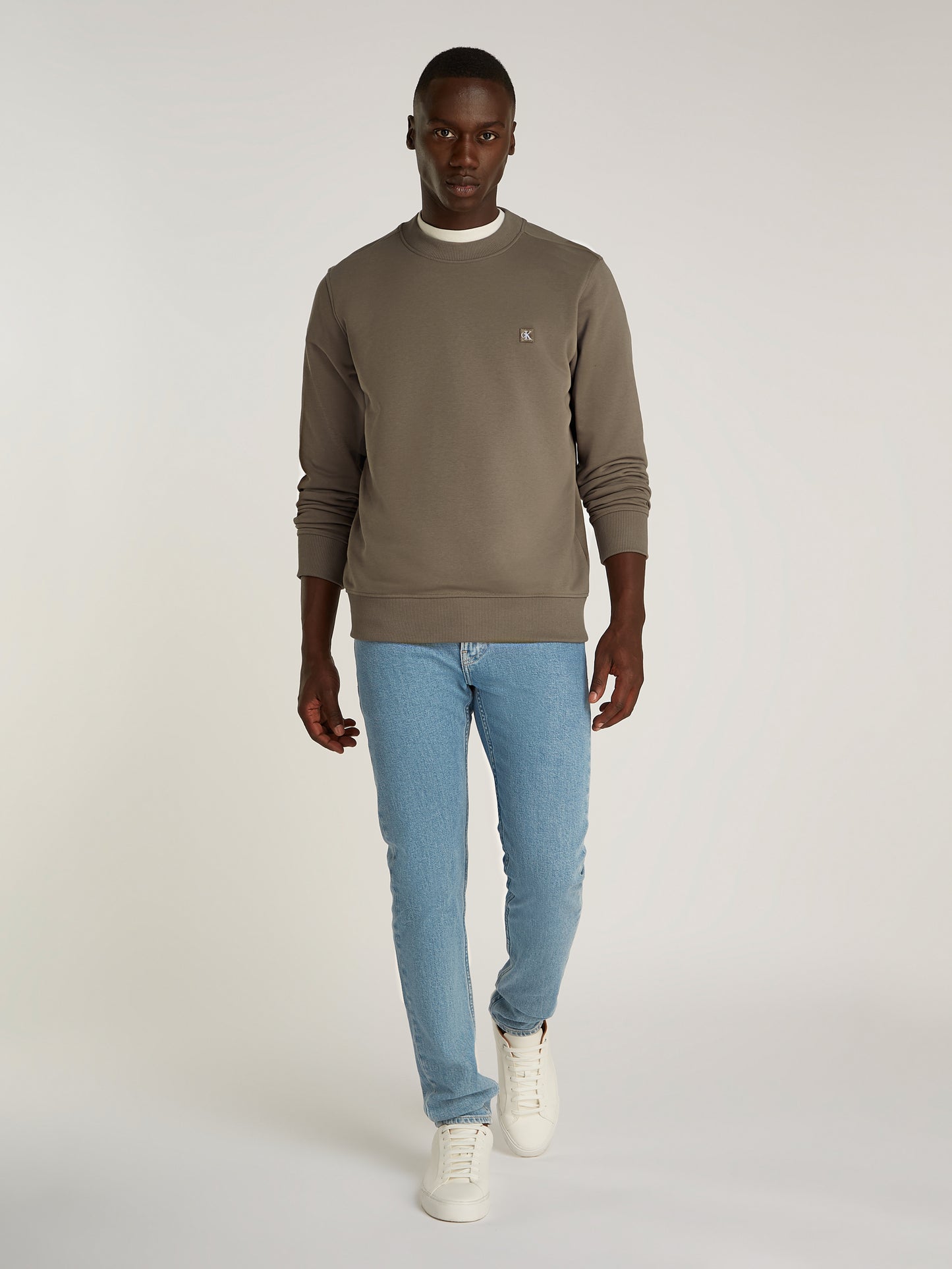 Calvin Klein Jeans - Embroidered Badge Crew Neck - Falcon