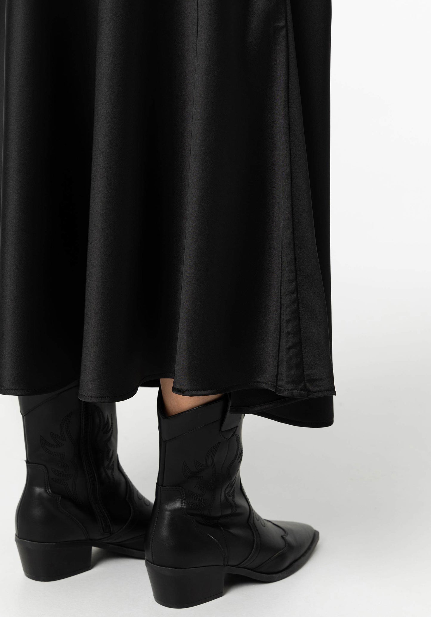 Toronto Satin Midi Skirt - Black