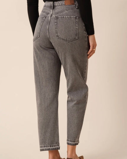 Berry Tapered Jean - Grey