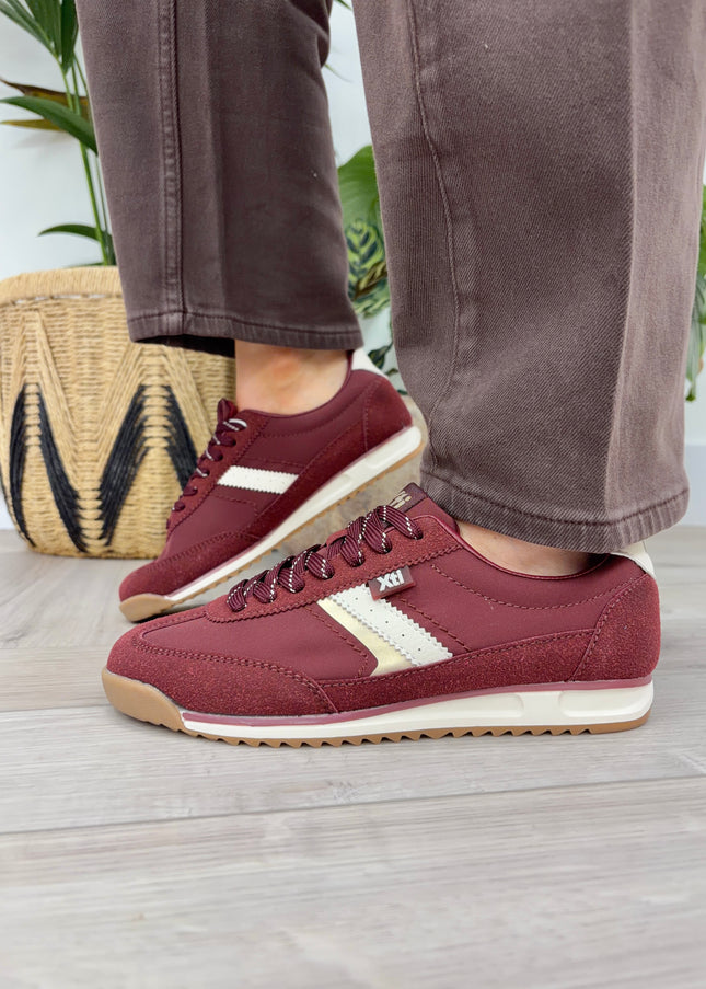 XTI Ladies Low Sneaker - Oxblood