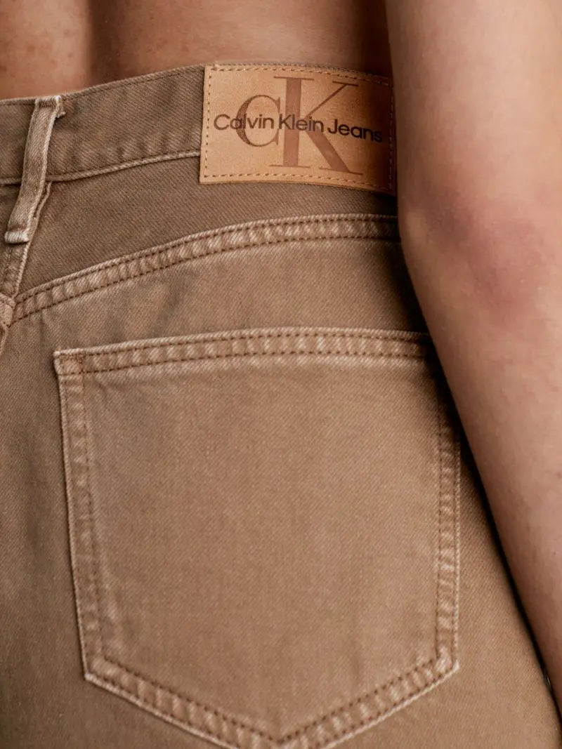 CALVIN KLEIN HIGH RISE STRAIGHT JEANS - BROWN