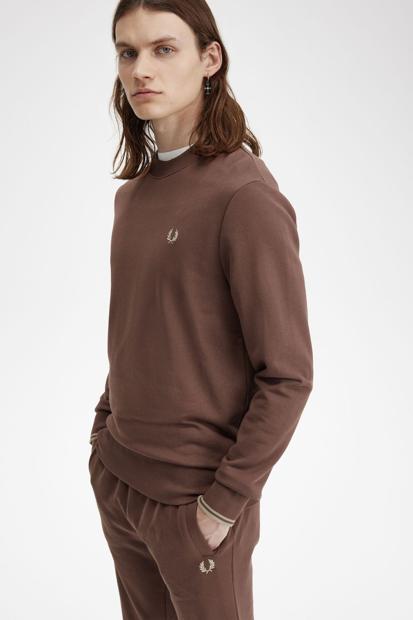 FRED PERRY CREW NECK SWEATSHIRT