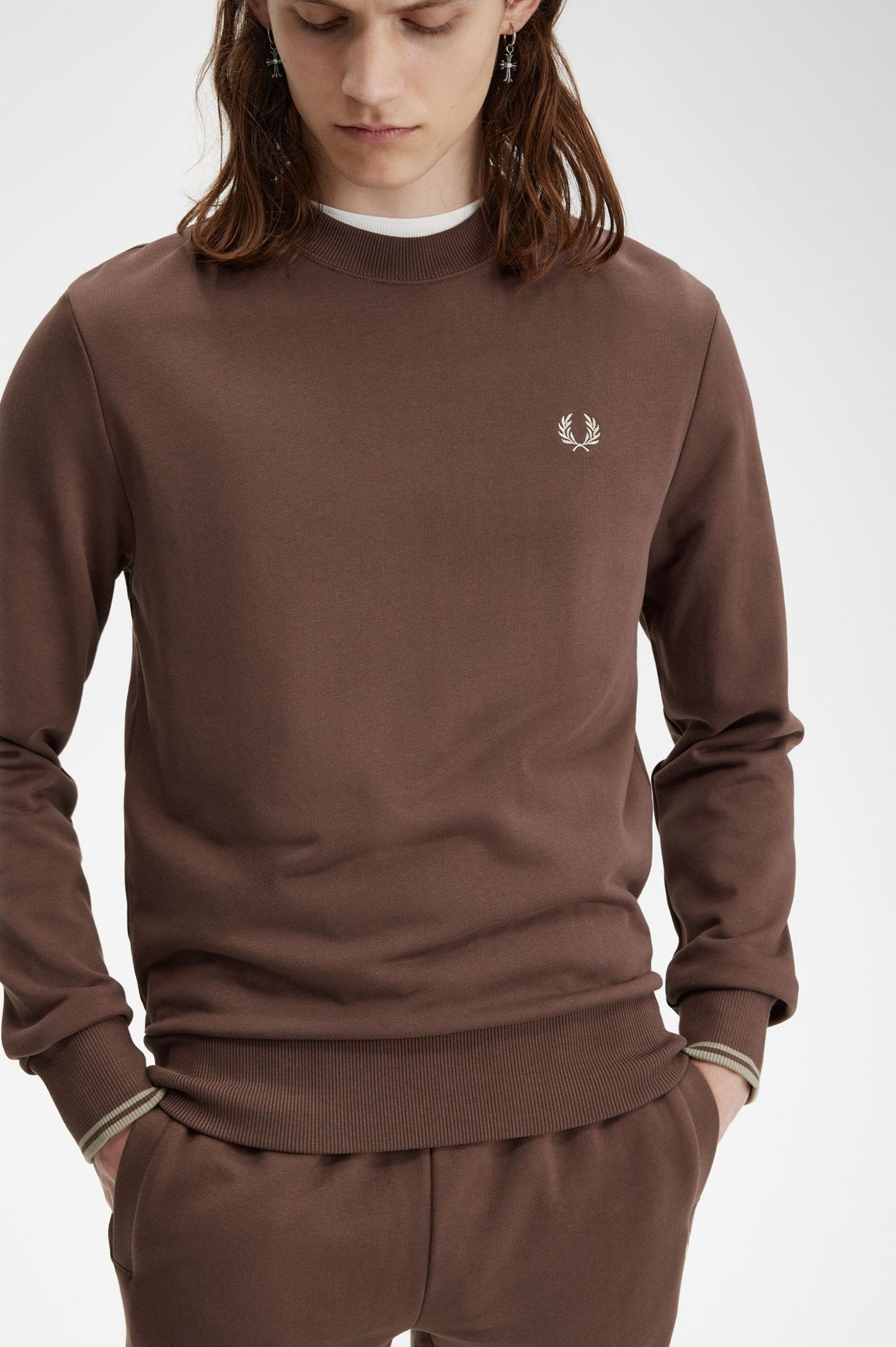 FRED PERRY CREW NECK SWEATSHIRT